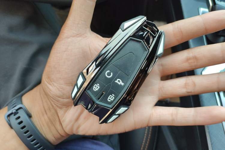 Used CHANGAN UNI-V 2022 1.5T Prestige Version Vehicle Key