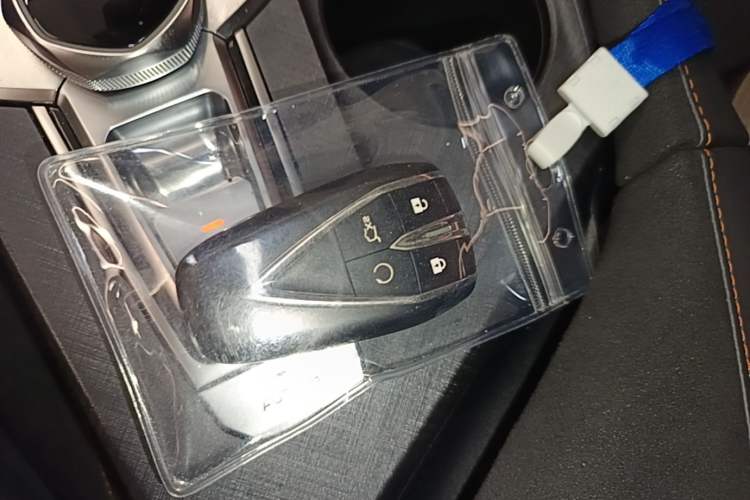 Used CHANGAN UNI-V 2022 2.0T Leading-Speed Edition Vehicle Key