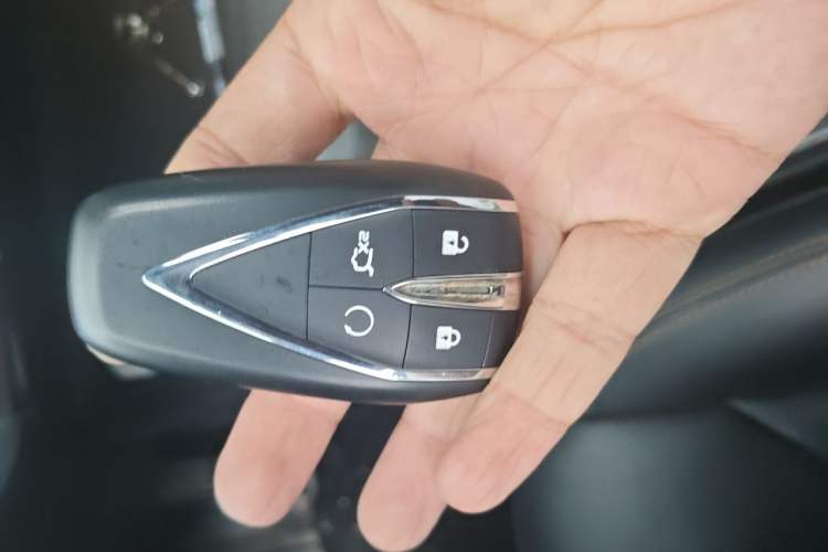 Used CHANGAN UNI-V 2022 1.5T Prestige Version Vehicle Key