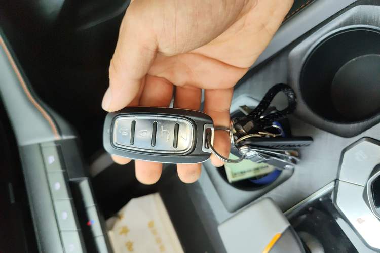 Used CHANGAN UNI-V 2022 1.5T Prestige Version Vehicle Key