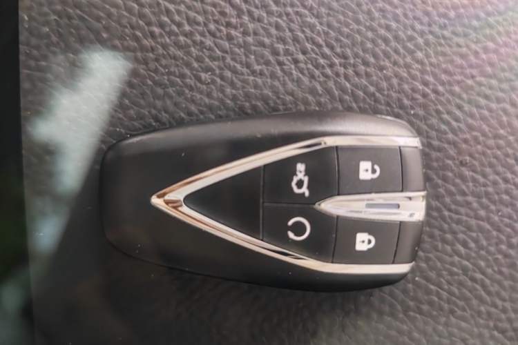 Used CHANGAN UNI-V 2022 1.5T Prestige Version Vehicle Key
