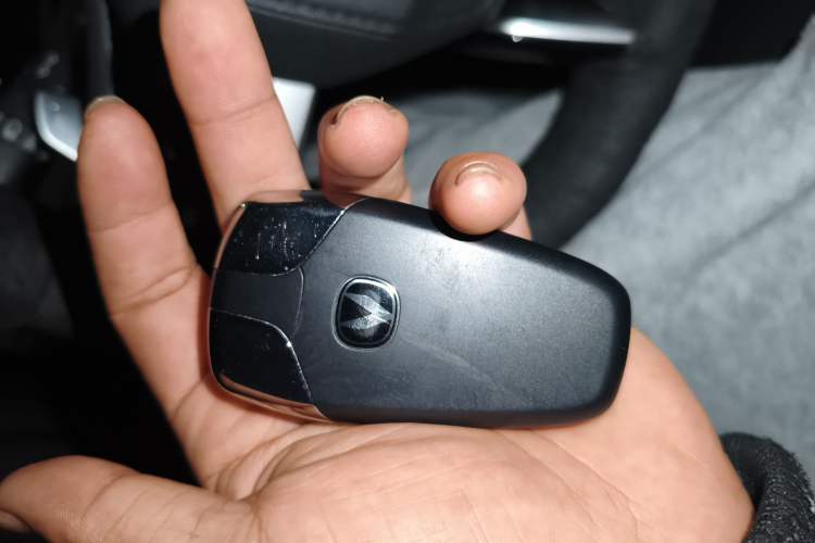 Used CHANGAN UNI-V 2022 1.5T Prestige Version Vehicle Key