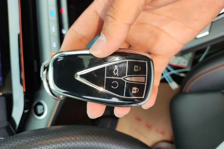 Used CHANGAN UNI-V 2022 1.5T Prestige Version Vehicle Key
