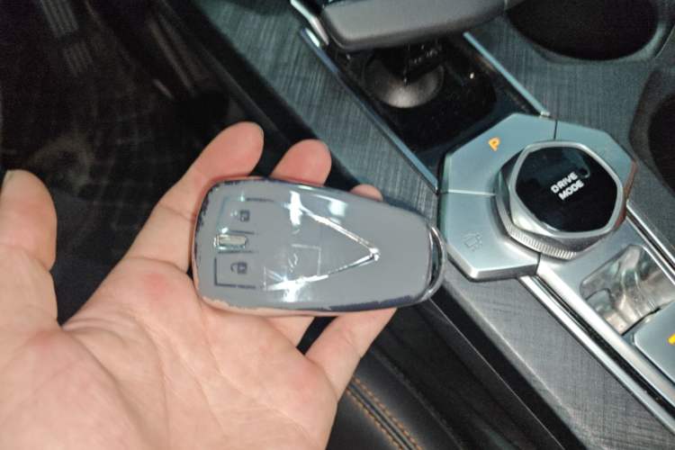 Used CHANGAN UNI-V 2022 1.5T Prestige Version Vehicle Key