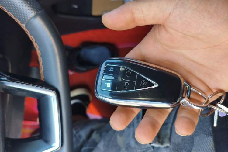Used CHANGAN UNI-V 2022 1.5T Prestige Version Vehicle Key