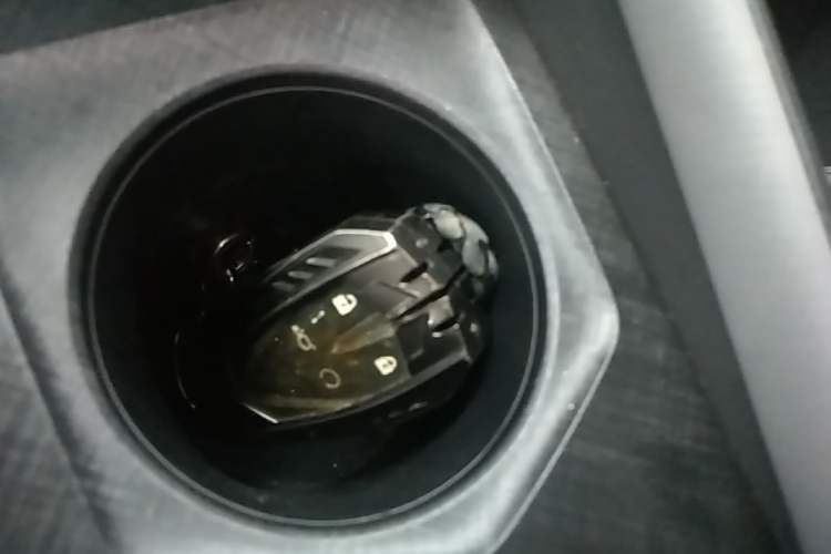 Used CHANGAN UNI-V 2022 1.5T Prestige Version Vehicle Key