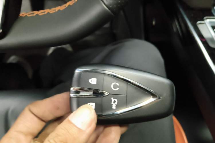 Used CHANGAN UNI-V 2022 2.0T Leading-Speed Edition Vehicle Key