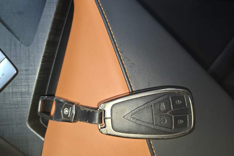 Used CHANGAN UNI-V 2022 1.5T Prestige Version Vehicle Key