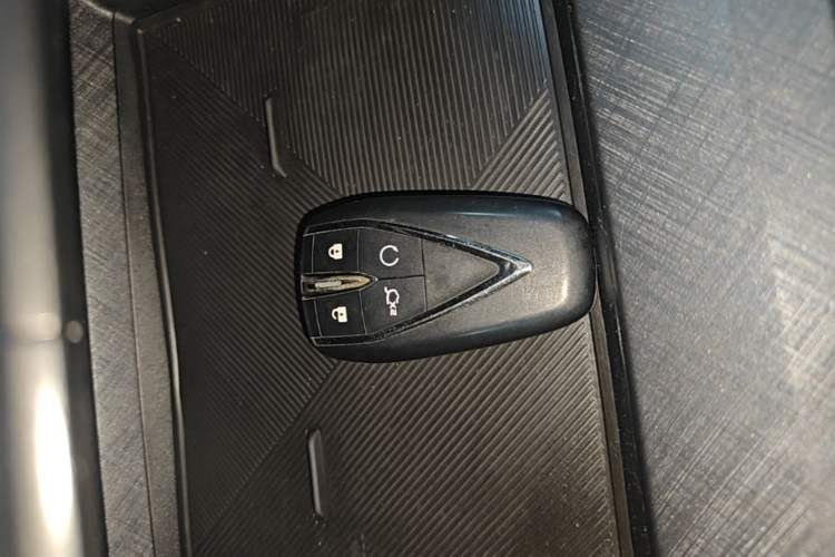 Used CHANGAN UNI-V 2022 1.5T Prestige Version Vehicle Key