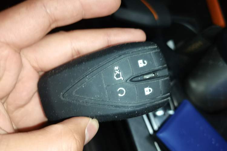 Used CHANGAN UNI-V 2022 1.5T Prestige Version Vehicle Key