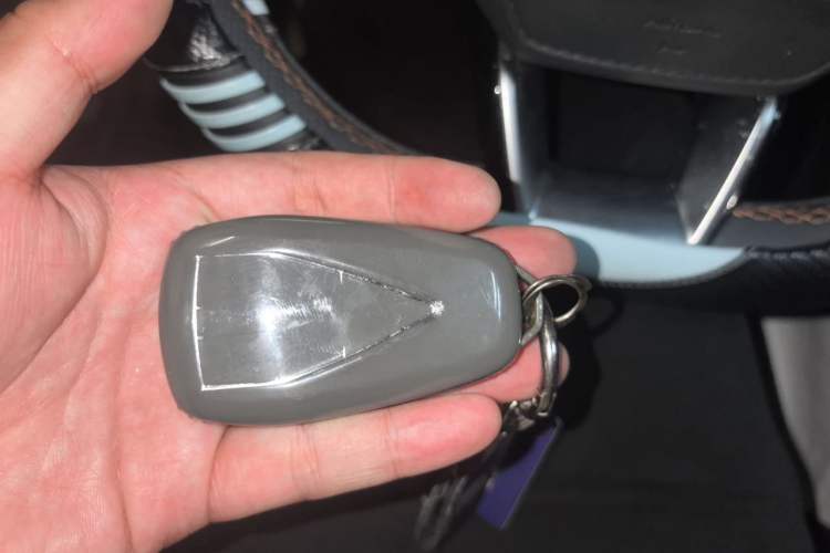 Used CHANGAN UNI-V 2022 1.5T Prestige Version Vehicle Key