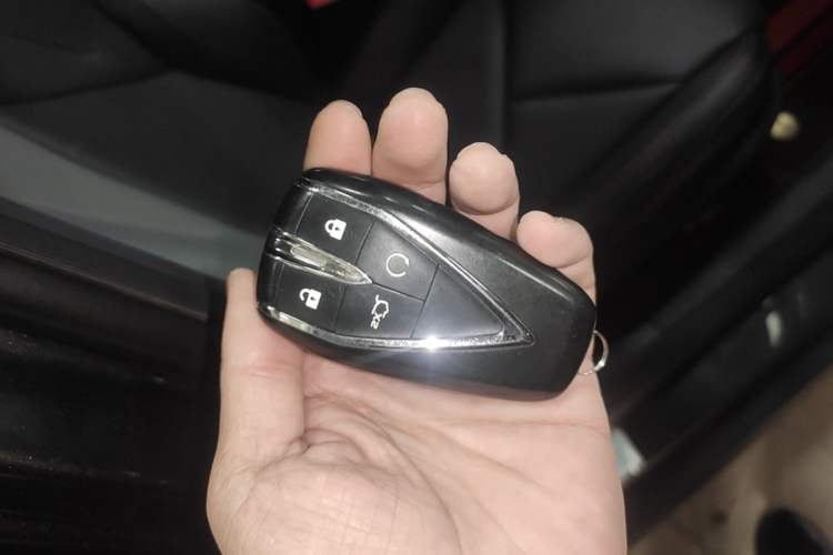 Used CHANGAN UNI-V 2022 1.5T Prestige Version Vehicle Key