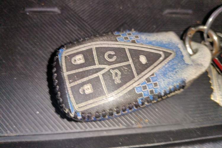 Used CHANGAN UNI-V 2022 1.5T Prestige Version Vehicle Key