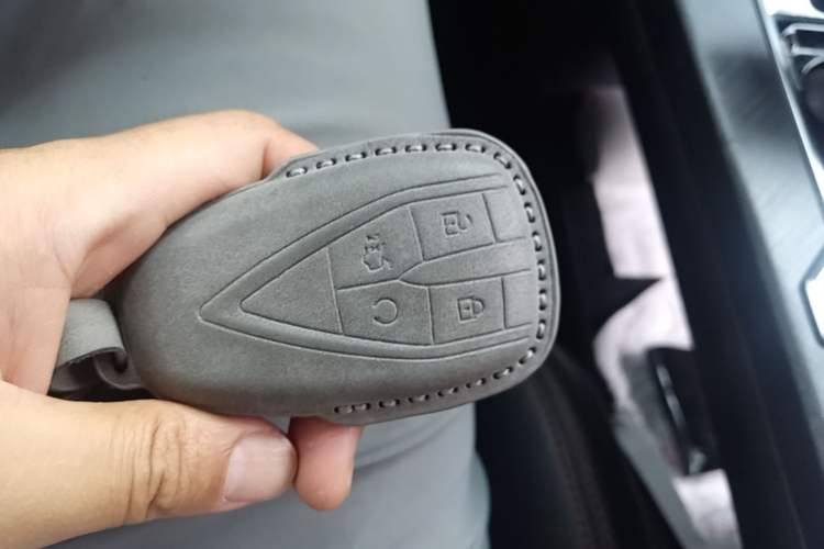 Used CHANGAN UNI-V 2022 1.5T Prestige Version Vehicle Key