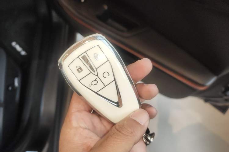 Used CHANGAN UNI-V 2022 1.5T Prestige Version Vehicle Key
