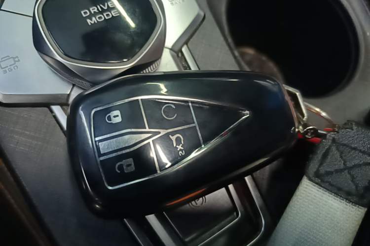 Used CHANGAN UNI-V 2022 1.5T Prestige Version Vehicle Key
