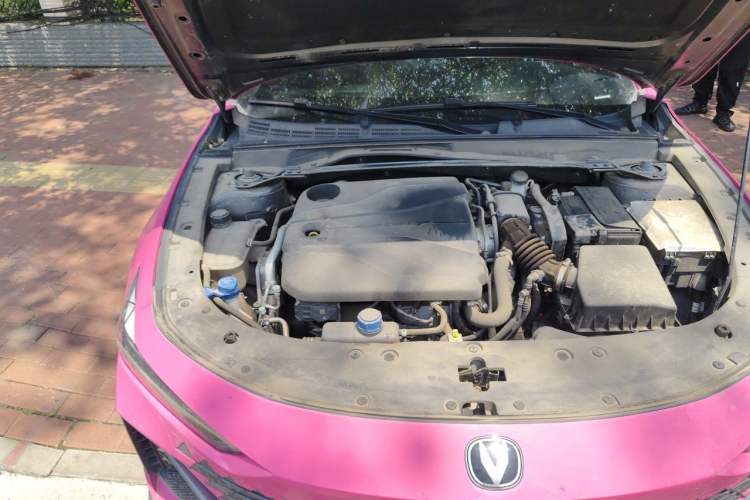 Used CHANGAN UNI-V 2022 1.5T Prestige Version Engine Bay Right
