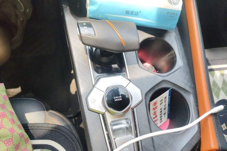 Used CHANGAN UNI-V 2022 1.5T Prestige Version Gear Lever
