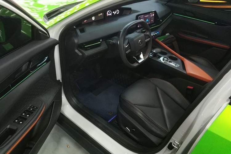 Used CHANGAN UNI-V 2022 1.5T Prestige Version Driver Seat