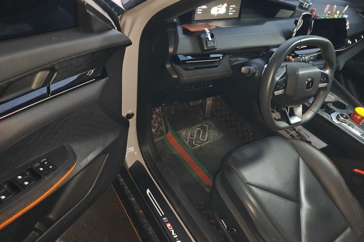 Used CHANGAN UNI-V 2022 1.5T Sport Edition Driver Seat