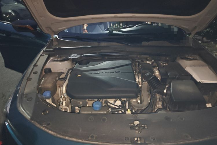 Used CHANGAN UNI-V 2022 1.5T Sport Edition Engine Bay Right