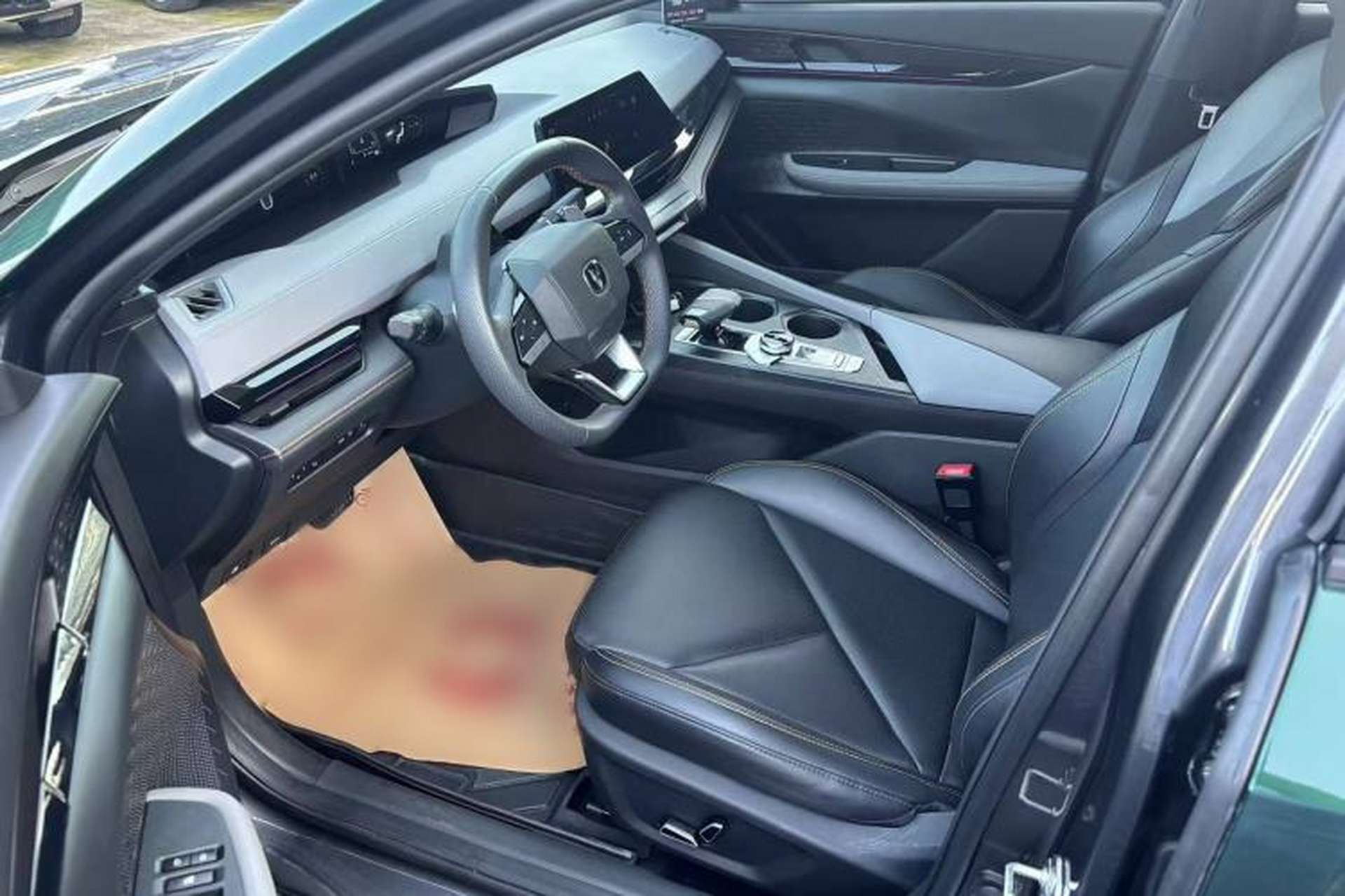 Used CHANGAN UNI-V 2022 1.5T Prestige Version Interior 2