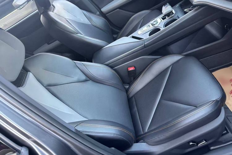Used CHANGAN UNI-V 2022 1.5T Prestige Version Interior 5