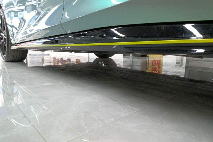 Used CHANGAN UNI-V 2022 1.5T Sport Edition Left Side Sill