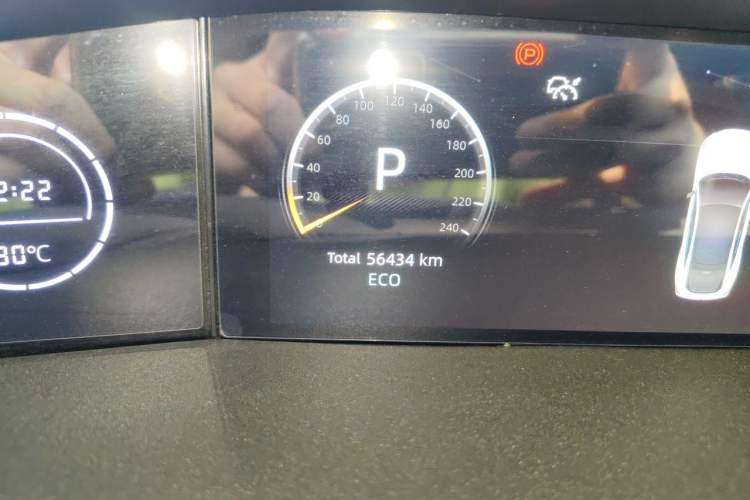 Used CHANGAN UNI-V 2022 1.5T Prestige Version Odometer Close Up