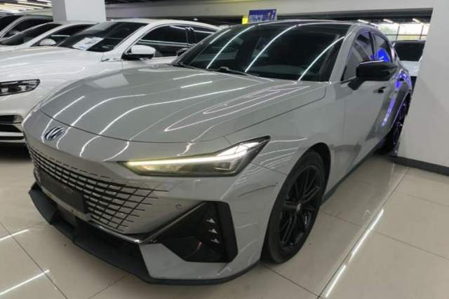 Used CHANGAN UNI-V 2022 1.5T Prestige Version