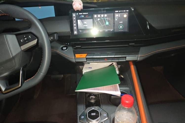 Used CHANGAN UNI-V 2022 1.5T Prestige Version Audio And AC Panel