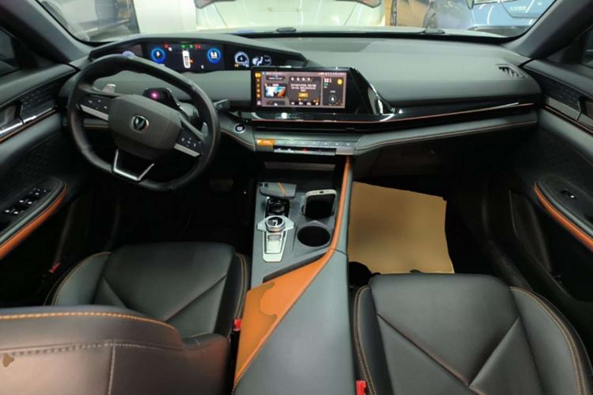 Used CHANGAN UNI-V 2022 1.5T Prestige Version Center Console