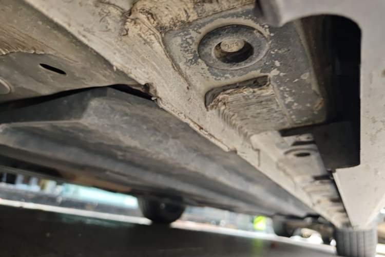 Used CHANGAN UNI-V 2022 1.5T Prestige Version Chassis Front Left