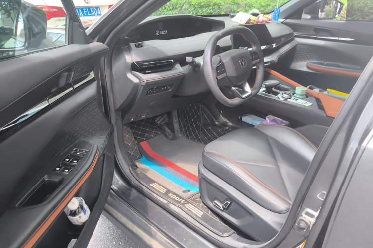 Used CHANGAN UNI-V 2022 1.5T Prestige Version Driver Seat
