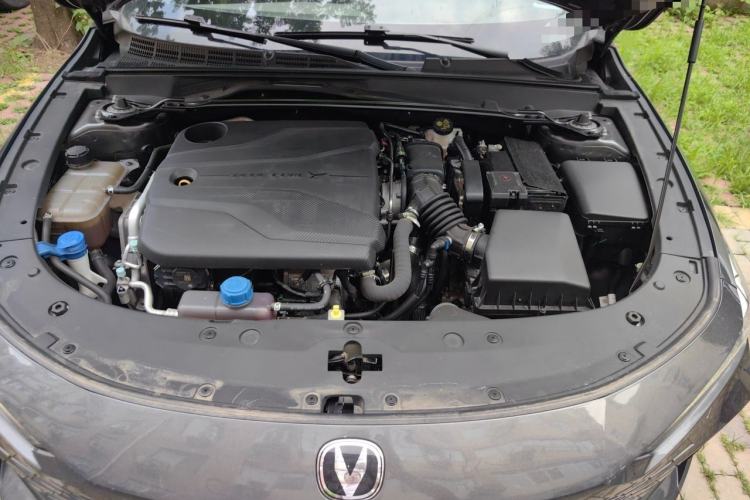 Used CHANGAN UNI-V 2022 1.5T Prestige Version Engine Bay