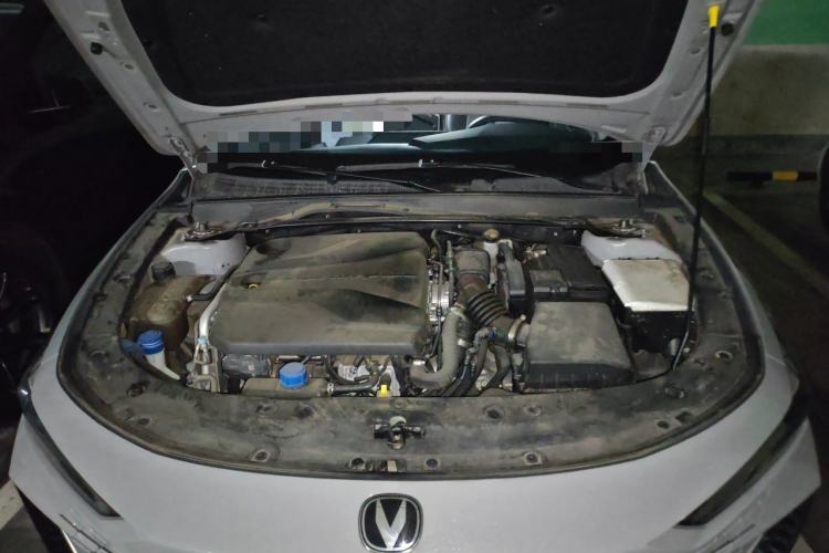 Used CHANGAN UNI-V 2022 1.5T Prestige Version Engine Bay