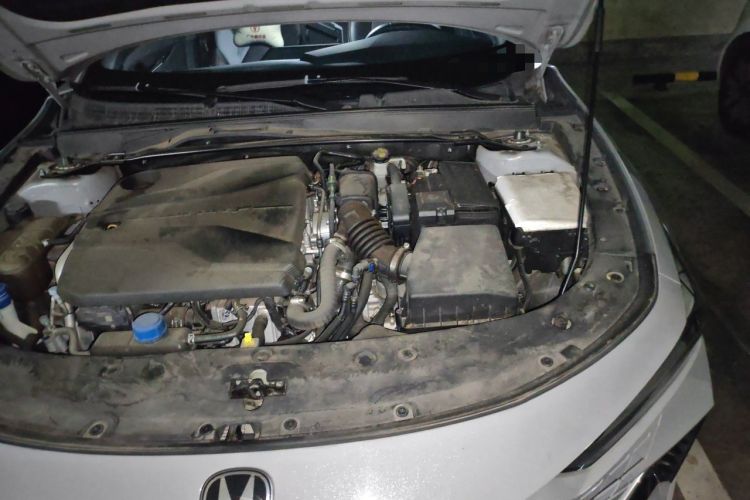 Used CHANGAN UNI-V 2022 1.5T Prestige Version Engine Bay Left