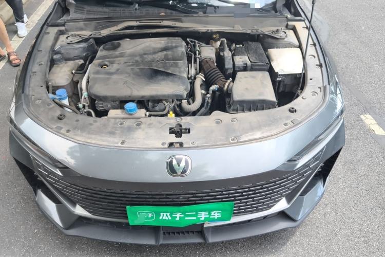 Used CHANGAN UNI-V 2022 1.5T Prestige Version Engine Bay