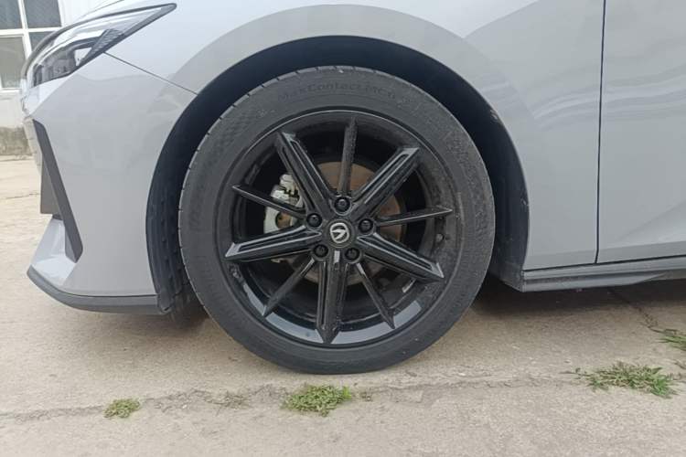 Used CHANGAN UNI-V 2022 1.5T Prestige Version Exterior 4