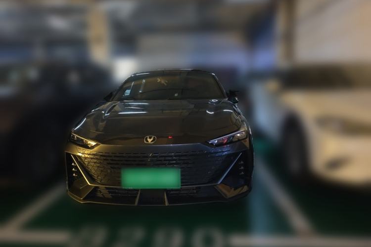 Used CHANGAN UNI-V 2022 1.5T Prestige Version Front
