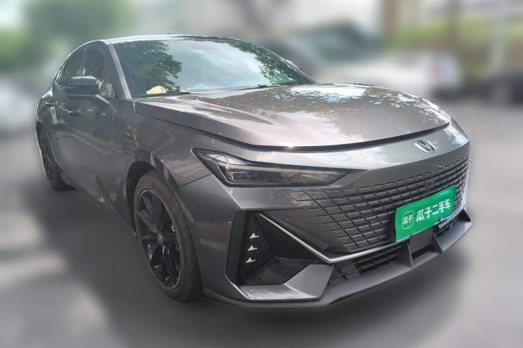 Used CHANGAN UNI-V 2022 1.5T Prestige Version Front Right 45 Deg