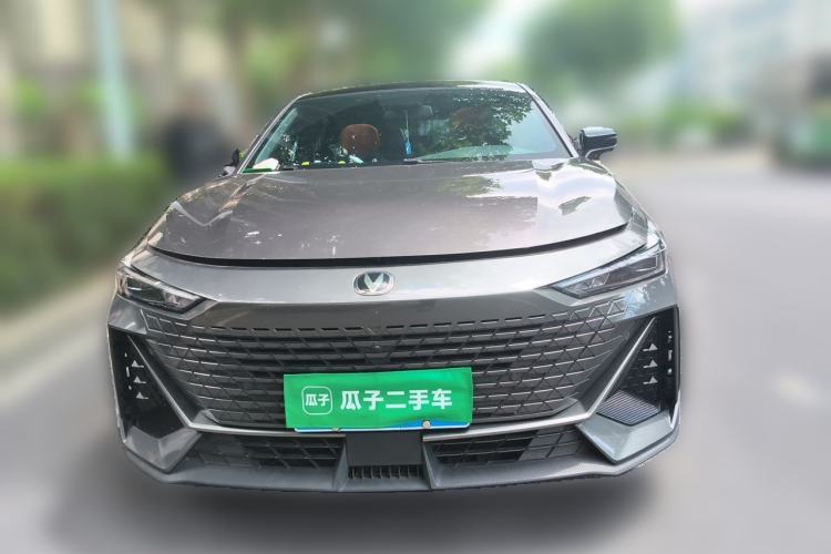 Used CHANGAN UNI-V 2022 1.5T Prestige Version Front