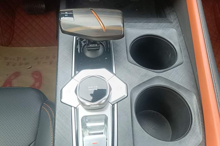 Used CHANGAN UNI-V 2022 1.5T Prestige Version Gear Lever