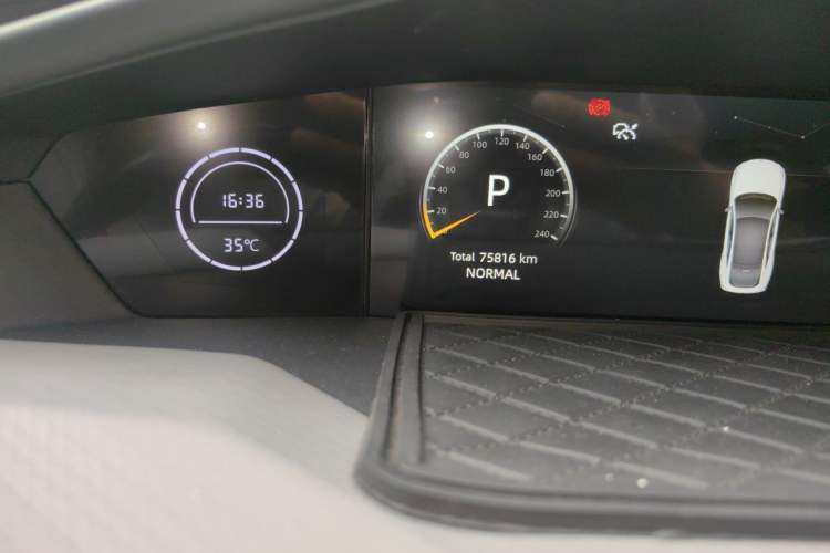 Used CHANGAN UNI-V 2022 1.5T Prestige Version Odometer Close Up