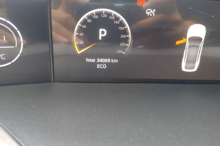Used CHANGAN UNI-V 2022 1.5T Prestige Version Odometer Close Up