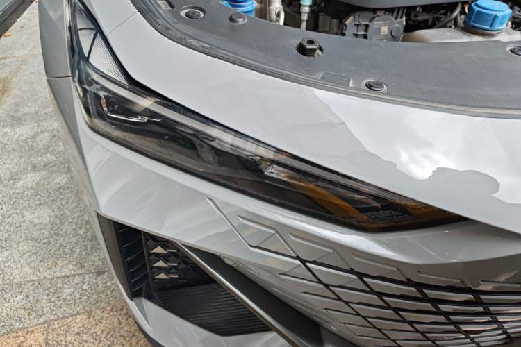 Used CHANGAN UNI-V 2022 1.5T Prestige Version Right Front Headlight