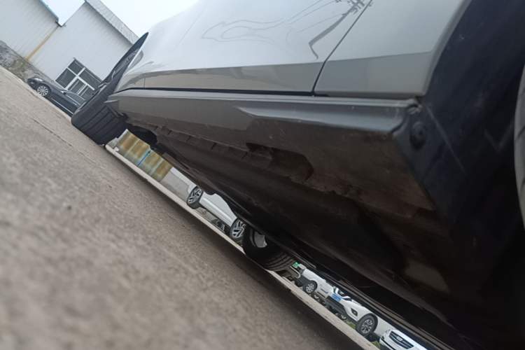 Used CHANGAN UNI-V 2022 1.5T Prestige Version Right Side Sill