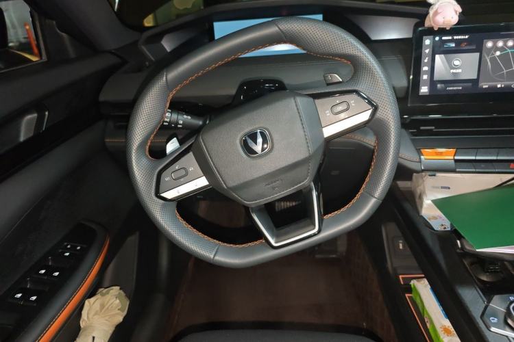 Used CHANGAN UNI-V 2022 1.5T Prestige Version Steering Wheel