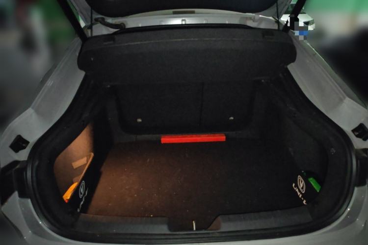 Used CHANGAN UNI-V 2022 1.5T Prestige Version Trunk