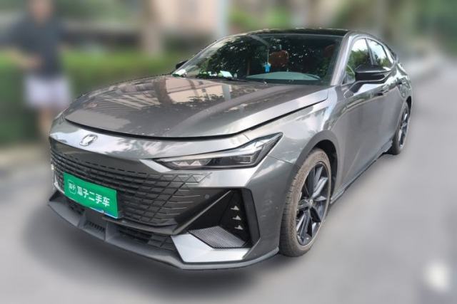 Used CHANGAN UNI-V 2022 1.5T Prestige Version